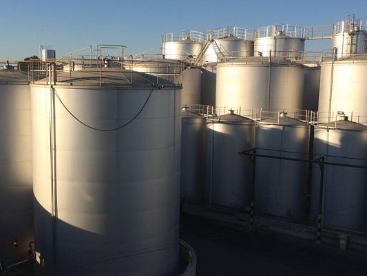 Producción del Aceite de Orujo de Oliva Refinado: Un Viaje desde el Alperujo a la Refinería